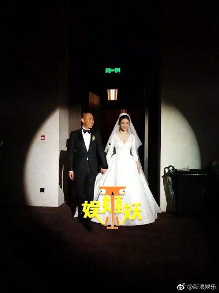 侯勇老婆王瑞个人资料,侯勇贤内助，揭秘她的演艺圈生活与家庭点滴